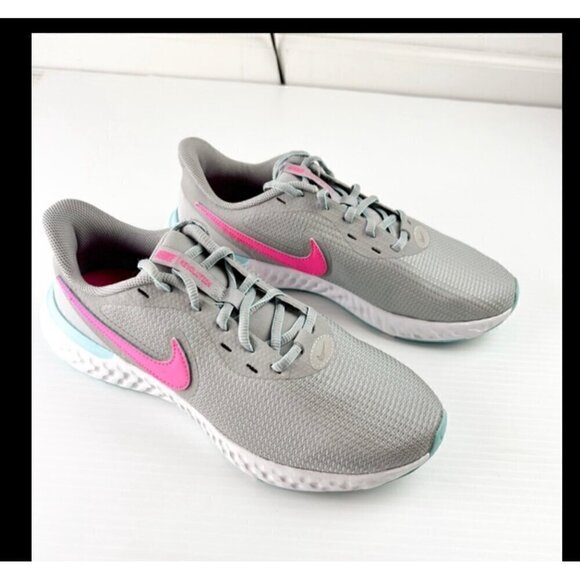 Nike Womens size 9.5 Revolution 5 Gray Pink Running Shoes Size Activewear - Picture 5 of 10